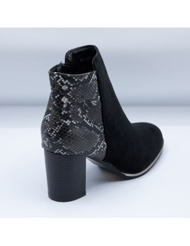 Bottines daim à talons forme pointue...