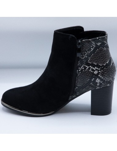 Bottines daim à talons forme pointue...