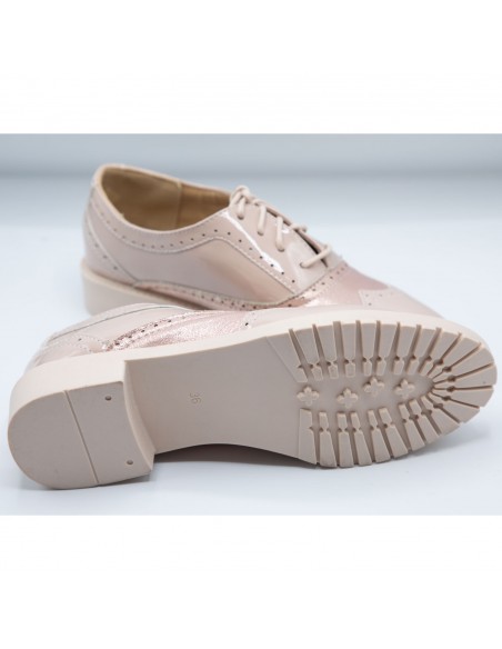 Derbies femme vernies beige rosé nude liseré pailleté avec semelle intérieure cuir