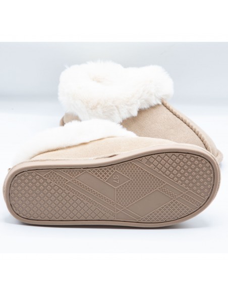 Chaussons fourrure femme chauds en suédine effet peau synthétique hiver tendance