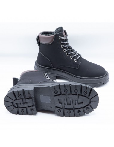 Rangers femme à plateformes crantées...