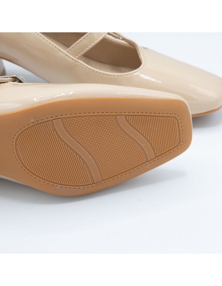 Chaussures Babies Vernies à Talon - Elégance Rétro et Confort