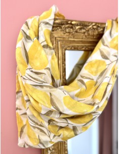 Foulard motif citron jaune...