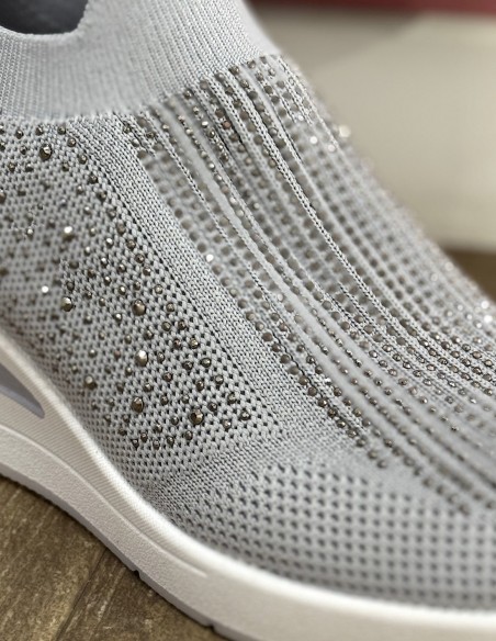 Baskets souples compensées femme tendance, confortables ,respirantes avec strass