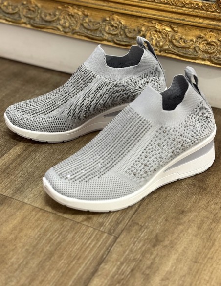 Baskets souples compensées femme tendance, confortables ,respirantes avec strass