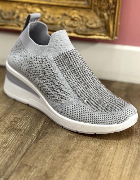 Baskets souples compensées femme tendance, confortables ,respirantes avec strass