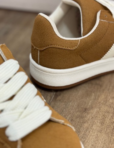 Baskets femme en daim mode streetwear...