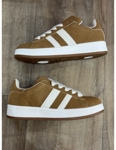 Baskets femme en daim mode streetwear...