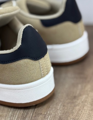 Baskets femme en daim mode streetwear...