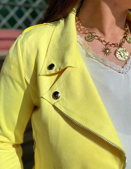 Veste femme en daim coupe perfecto coloré courte tendance printemps / été