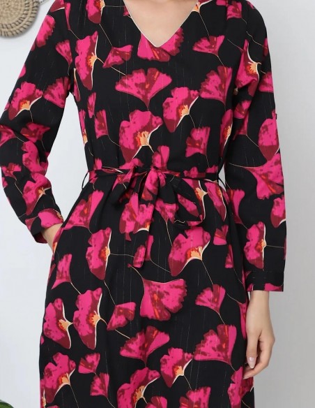 Robe femme courte à manches longues motifs floral rose et noir coupe droite