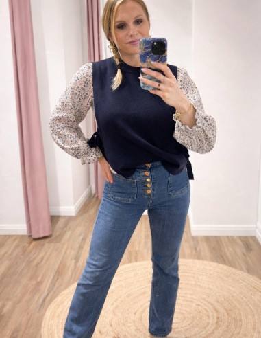 Pull sans manche uni à nouer sur les...