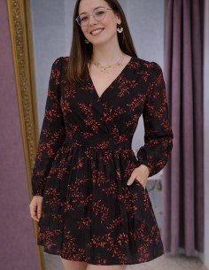 Robe noire fleurie rouge...
