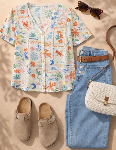 look complet à plat : blouse imprimé coloré pour été