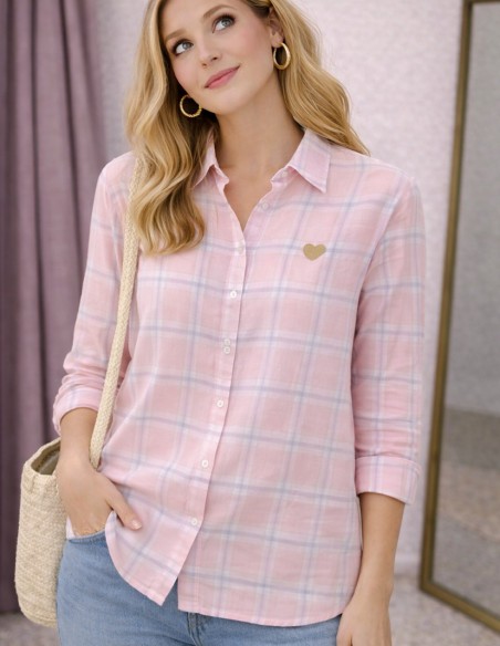 chemise femme rose à carreaux 100% Coton portée avec jean bleu