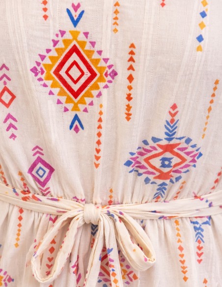 zoom sur tissu robe en coton léger imprimé bohème multicolore, matière respirante été