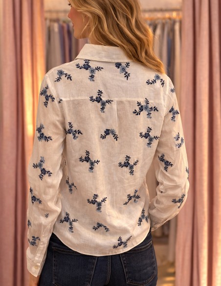 chemise cintrée fleurie brodée intemporelle vue de dos