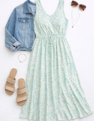 look été tendance bohème avec robe longue fluide imprimé vert d'eau