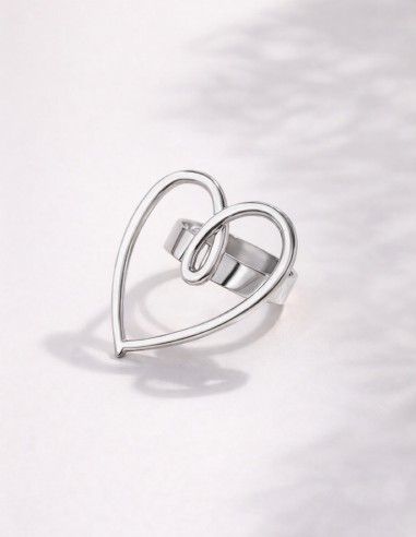 bague  cœur en acier inoxydable argentée vue rapprochée