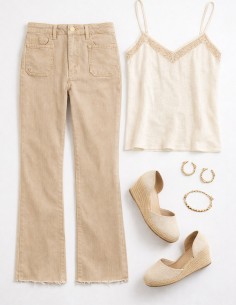 Jean flare beige femme taille haute cropped avec ourlet effiloché et poches plaquées devant 2