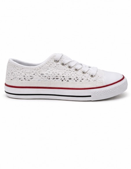 Basket femme blanche dentelle vue profil semelle fine, chaussure légère pour été