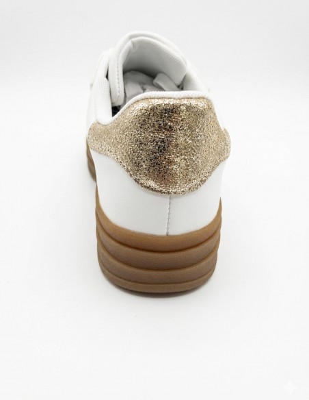 Baskets Blanches Femme Tendance – Semelle Gomme & Détail Doré Chic