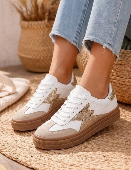 Baskets Blanches Femme Tendance – Semelle Gomme & Détail Doré Chic