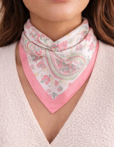 Foulard carré effet soie satiné chic...