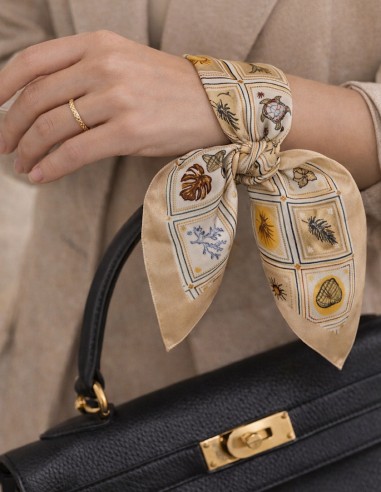 Foulard Carré Effet Soie Femme...