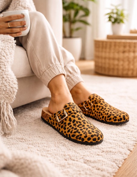 Sabots Femme Confort Anatomique en Suédine – Mules Semelle Liège Antidérapante, Chaussures Légères Intérieur Extérieur