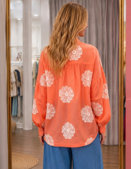 blouse brodée femme col v tendance et confortable fluide tunique corail