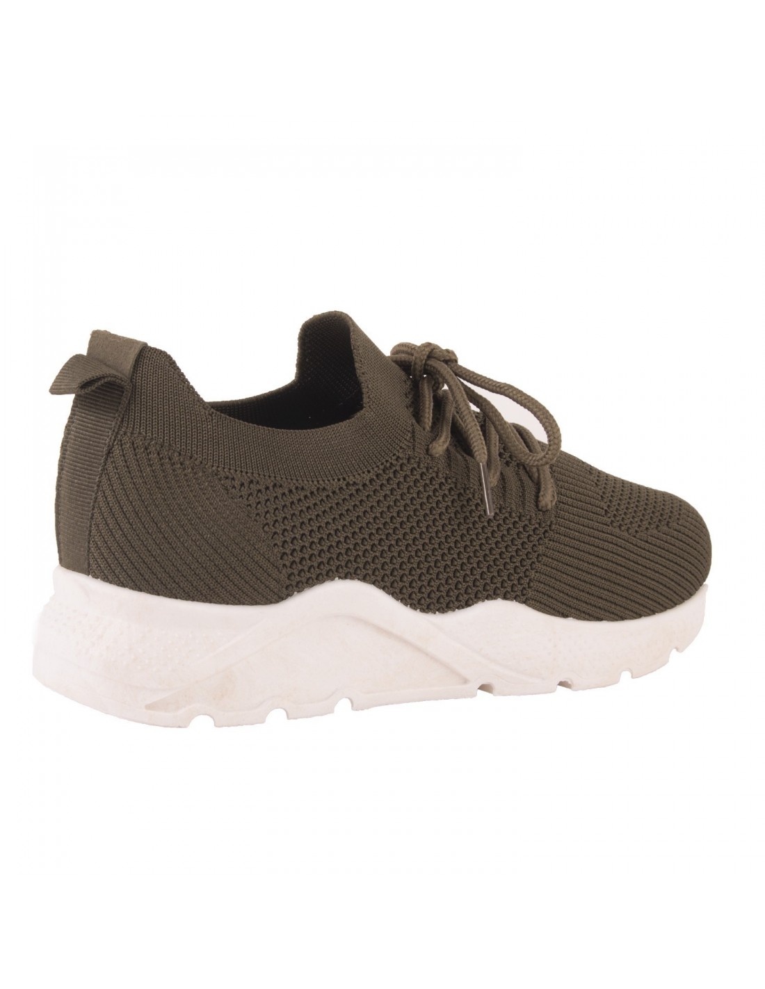 Baskets de sport femme légère & souple semelle blanche crantée Baskets de sport femme légère & souple semelle blanche crantée